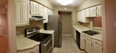 4001 E Nasa Pkwy unit 136, El Lago, TX 77586 - photo 4
