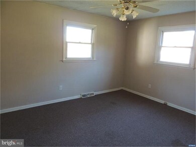 219 Edgewood Dr, Bear, DE 19701 - photo 5