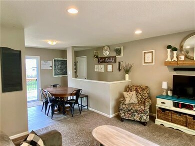 Eat-in style Kitchen