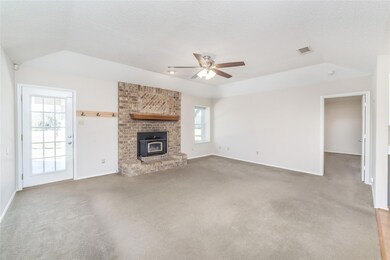 130 Trailwood Dr, Joshua, TX 76058 - photo 4