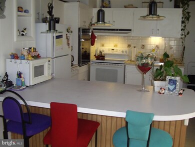 211 Patrick St SW, Vienna, VA 22180 - photo 2