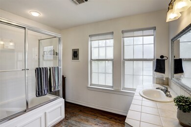 1423 Marshall St, Houston, TX 77006 - photo 7