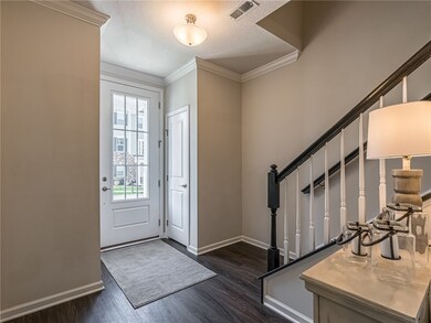 Foyer w/2 coat closets.