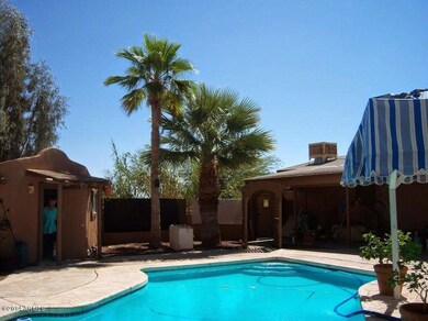6 - Pool