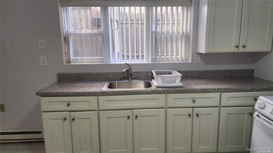 611 E Park Ave unit Lower Level 5 steps, Long Beach, NY 11561 - photo 6