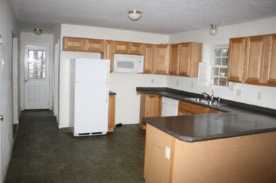 459 E River St, Orange, MA 01364 - photo 3