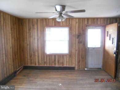 200 Saint Helena Ave, Dundalk, MD 21222 - photo 2