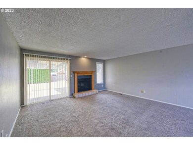 140 SW 8th Ave, Canby, OR 97013 - photo 4