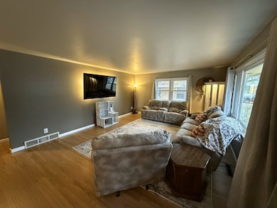 139 Eastview Dr, Normal, IL 61761 - photo 4