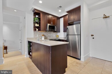 Woodley Condominium unit 101, Washington, DC 20009 - photo 6