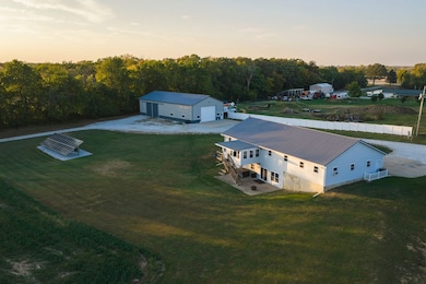 957 E County Rd 1450, Hamilton, IL 62341 - photo 3