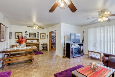 10338 W Caron Dr, Sun City, AZ 85351 - photo 4