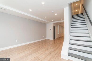 2039 Morris St, Philadelphia, PA 19145 - photo 2
