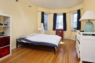 394 Riverway unit 6, Boston, MA 02115 - photo 6