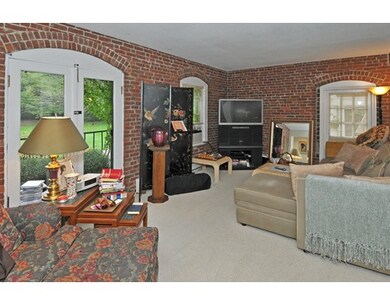 239 Walnut St unit 3, Brookline, MA 02445 - photo 4
