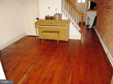 364 Cherry St, Pottstown, PA 19464 - photo 4