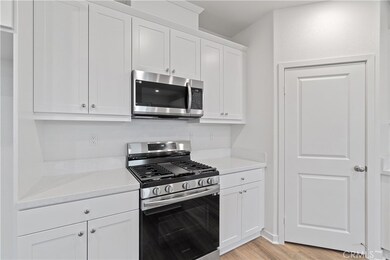 34241 William Way, Yucaipa, CA 92399 - photo 5