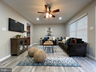 37 Cobber Ln, Baltimore, MD 21229 - photo 7