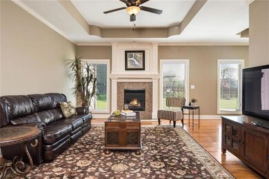 113 Wenonga Cir, Raymore, MO 64083 - photo 3