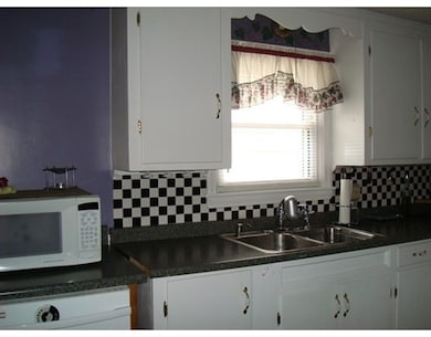 890 Berkshire Ave, Indian Orchard, MA 01151 - photo 7