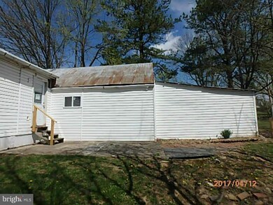 8 Center St, Hancock, MD 21750 - photo 3