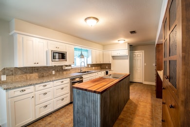 18606 Mockingbird Ln, Tomball, TX 77377 - photo 7