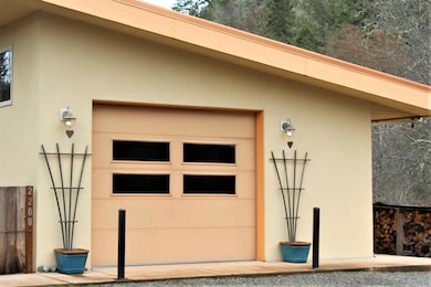 2200 garage