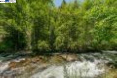 121 Mountain Aire Ln, Trinity Center, CA 96091 - photo 4