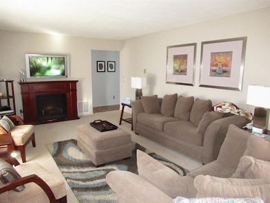 321 W 16th St, Auburn, IN 46706 - photo 5