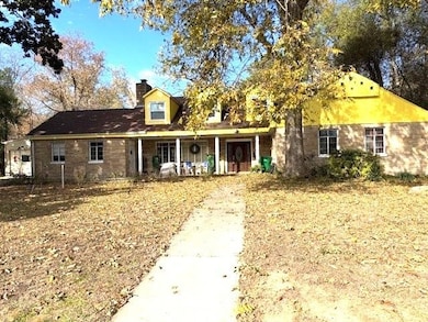 406 N Commons St W, Tuscumbia, AL 35674 - photo 2