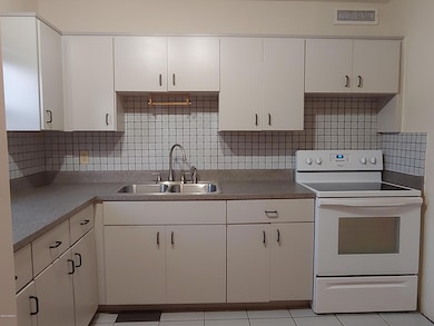 421 S Brevard Ave unit 4, Cocoa Beach, FL 32931 - photo 6