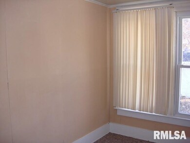 704 N Cherry St, Harrisburg, IL 62946 - photo 4