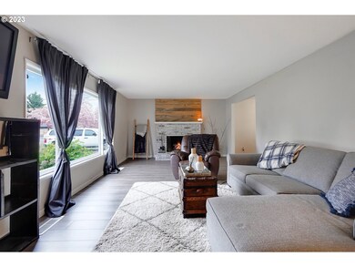 3070 7th St, Hubbard, OR 97032 - photo 5