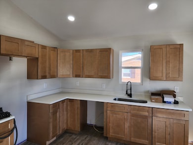 713 Hunt St, Winchester, TN 37398 - photo 2