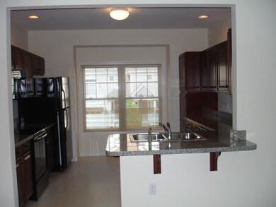 43 Hackett Hill Rd unit 31, Manchester, NH 03102 - photo 4