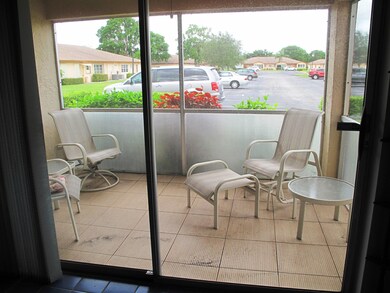Screen enclosed Florida room (1)