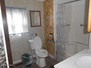 504 Forest Ave, Sturgis, MI 49091 - photo 4