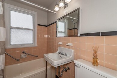 2242 Larchmont Dr, Wickliffe, OH 44092 - photo 6