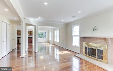 213A Locust St SE unit A1, Vienna, VA 22180 - photo 4