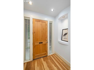 3017 SW Fairview Blvd, Portland, OR 97205 - photo 5