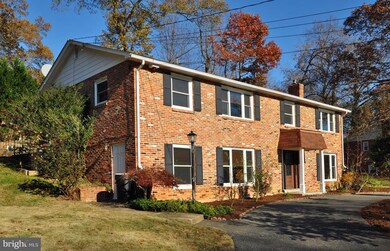 8013 Cindy Ln, Bethesda, MD 20817 - photo 3