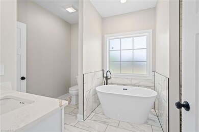 2640 High Meadow Dr, Asheboro, NC 27205 - photo 5