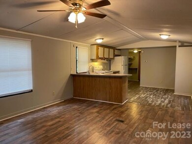 157 Merriman Rd, Statesville, NC 28625 - photo 3