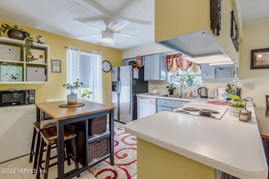 2551 Hidden Village Dr, Jacksonville, FL 32216 - photo 7