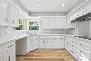 11906 Moorcreek Dr, Houston, TX 77070 - photo 7