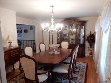 9 Bleakley Ave, Troy, NY 12182 - photo 4