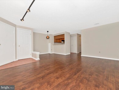 815 Stratford Way unit B, Frederick, MD 21701 - photo 5