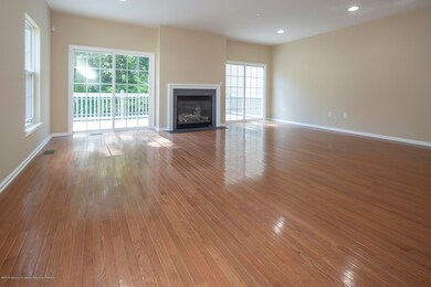 05_Living Room-5