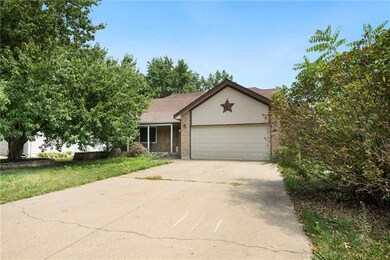 213 N Darrowby Dr, Raymore, MO 64083 - photo 2