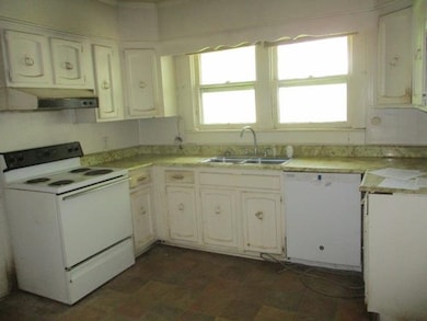 205 S Mulberry St, Tuscumbia, AL 35674 - photo 4